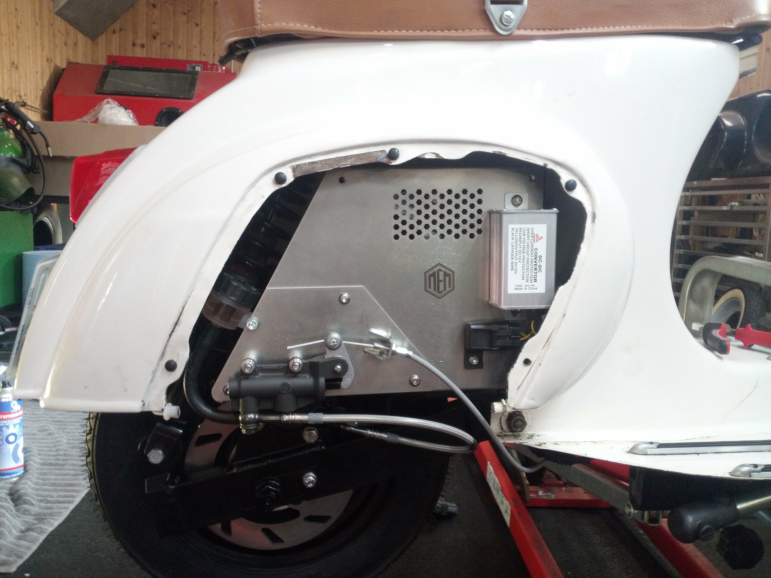 EVespa Umbau V50 auf MEMMotors Elektroantrieb CLASSIC WESPEN GARAGE